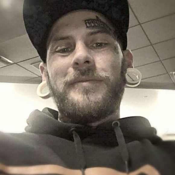 Meet your Posher, Josh - Picture 1 of 1